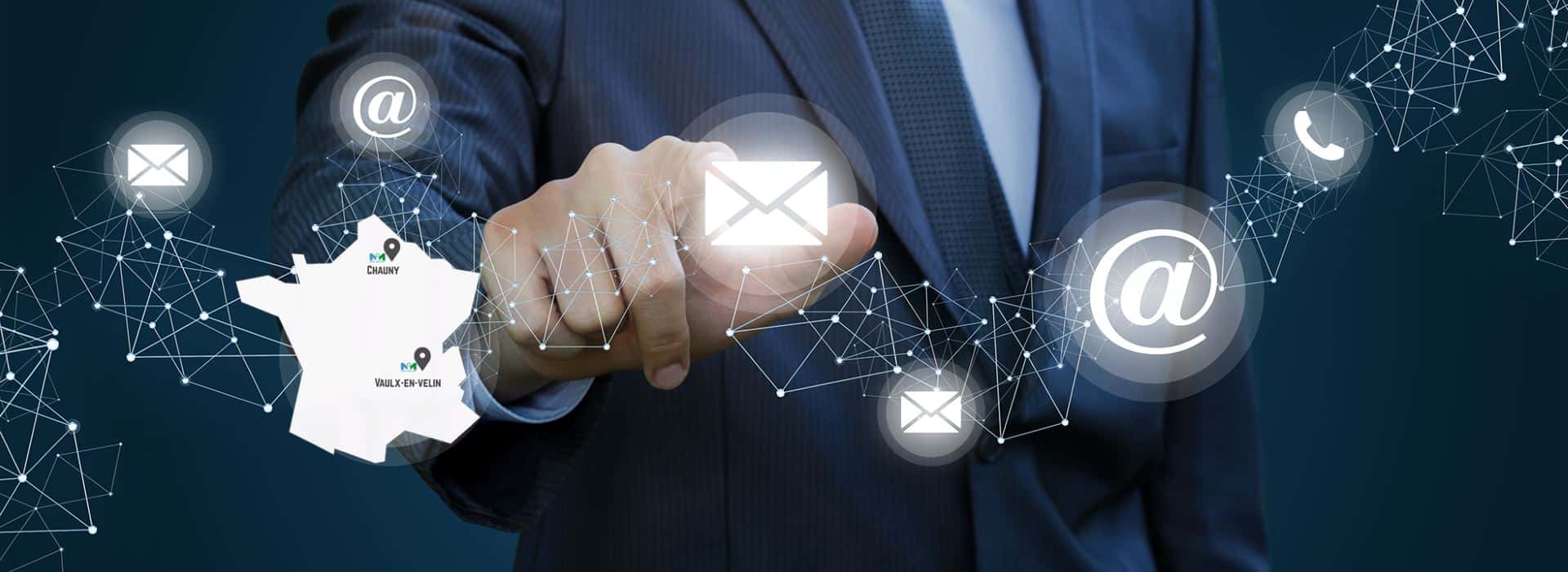 Gives contact. Информационные технологии картинки. Контакты. Сервисы. Слайд contact us.